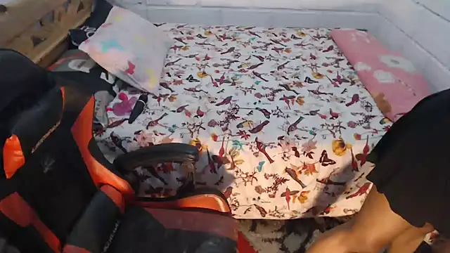 sexyjustin202 online show from 01/30/25, 02:49