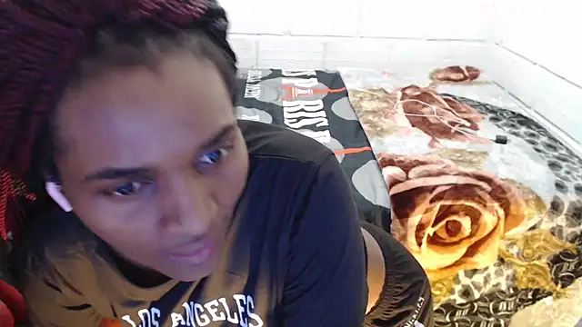 sexyjustin202 online show from 05/13/26, 02:31