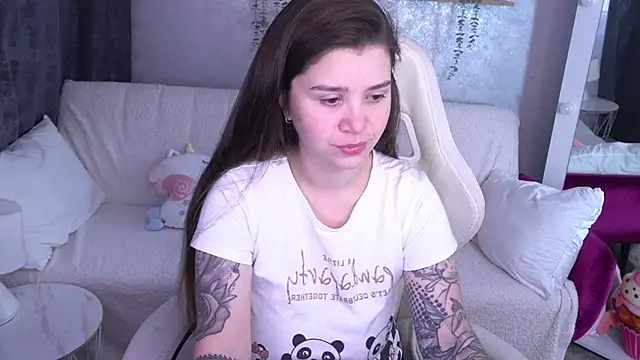 AmellyMilly online show from 10/18/25, 05:43