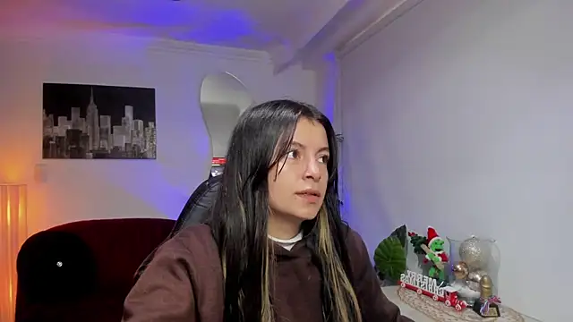 Snapshot of Meghan320 chatting on 12/18/25, 11:49 Meghan320 online show from 12/18/25, 11:49