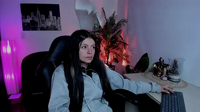 Snapshot of Meghan320 chatting on 01/11/26, 11:37 Meghan320 online show from 01/11/26, 11:37