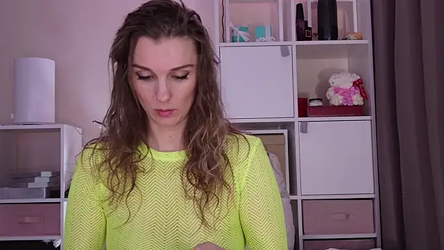 Karamelsw  online show from 03/25/26, 08:04