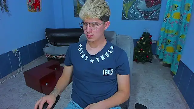 patrik 027 online show from 12/04/25, 07:28