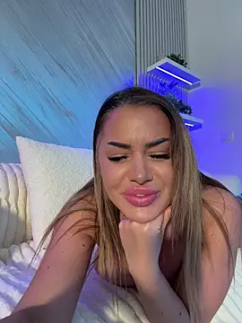 KirstieVegas online show from 04/19/26, 06:10