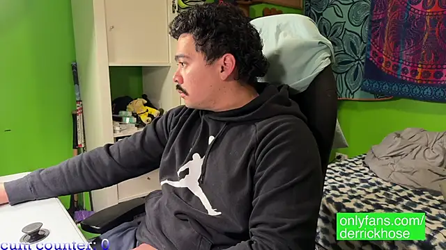 DerrickHose online show from 03/08/25, 01:06