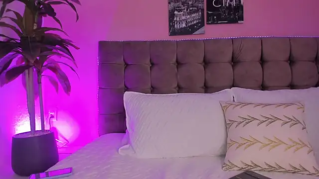 Stefhanyblow online show from 02/27/25, 12:54