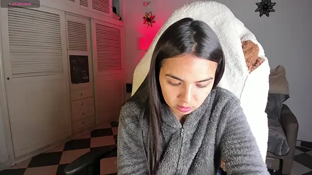 Miss Nicole online show from 02/01/25, 02:47