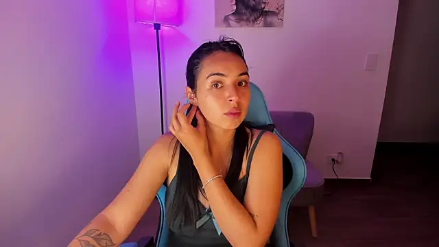 Miss Nicole online show from 04/11/26, 02:05