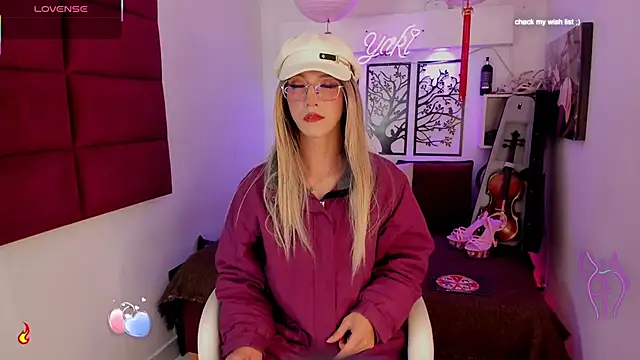 Yaki Tai online show from 09/22/25, 03:25