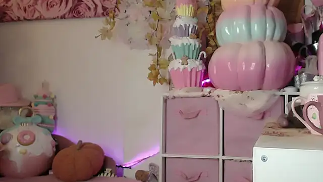 elyink online show from 12/18/25, 12:22