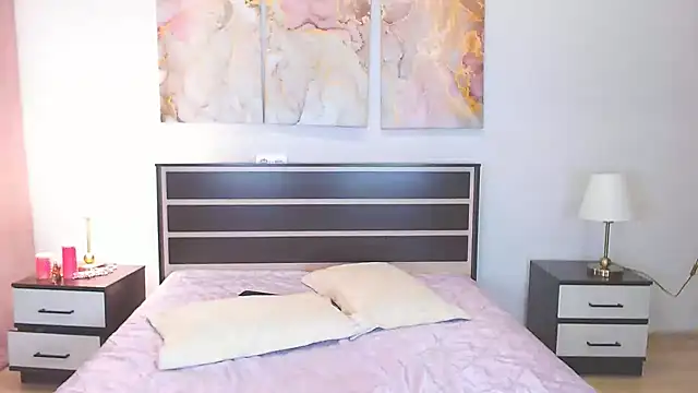 Yulianna Smith online show from 12/22/24, 06:39