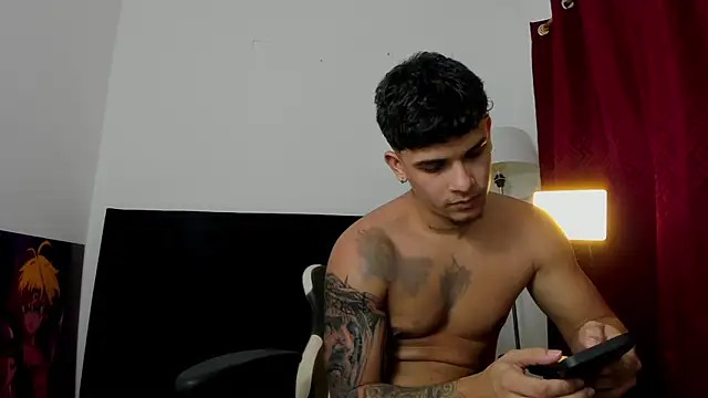 Snapshot of Evan_stoner chatting on 10/07/25, 02:20 Evan stoner online show from 10/07/25, 02:20