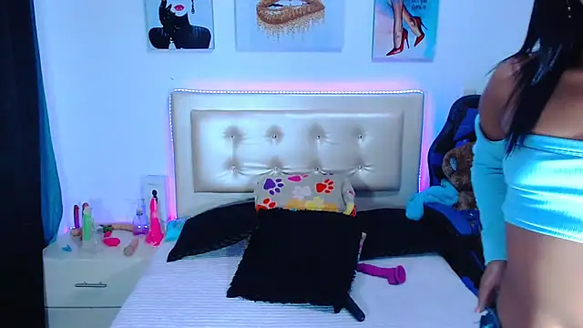 Snapshot of Jenng18 chatting on 12/24/24, 09:22 Jenng18 online show from 12/24/24, 09:22