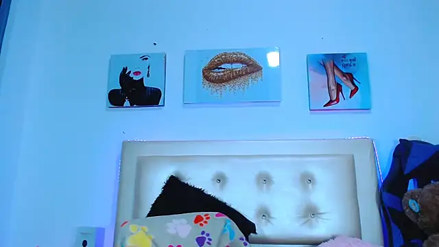 Snapshot of Jenng18 chatting on 01/06/25, 04:02 Jenng18 online show from 01/06/25, 04:02