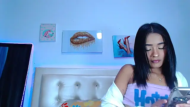 Snapshot of Jenng18 chatting on 02/17/25, 06:20 Jenng18 online show from 02/17/25, 06:20