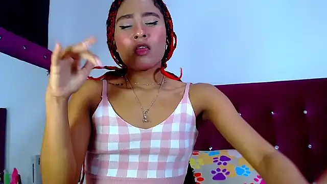 Snapshot of Jenng18 chatting on 09/22/25, 11:23 Jenng18 online show from 09/22/25, 11:23