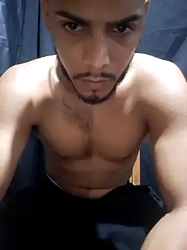 Snapshot of apolodiosgriego chatting on 02/25/26, 02:43 apolodiosgriego online show from 02/25/26, 02:43