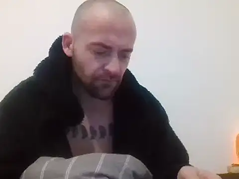 bigguy101 online show from 01/03/25, 06:11