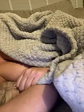 Bustyblondebabe32 online show from 03/05/25, 04:34