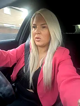 Bustyblondebabe32 online show from 10/21/25, 07:53