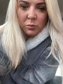 Bustyblondebabe32 online show from 03/04/26, 09:48