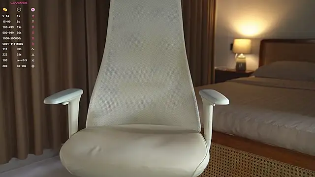 Snapshot of Vivian_cb chatting on 10/18/25, 07:42 Vivian cb online show from 10/18/25, 07:42