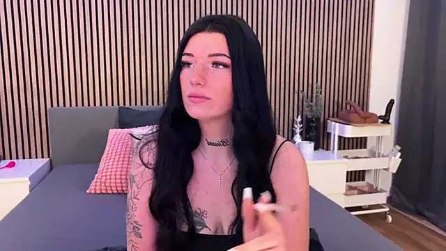 Snapshot of LizaRoxx chatting on 03/12/25, 06:44 LizaRoxx online show from 03/12/25, 06:44