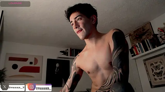 ivaaaan  online show from 02/11/26, 10:15