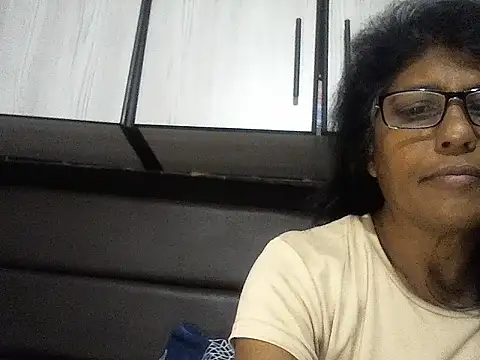 MsAttitude online show from 09/25/25, 07:01