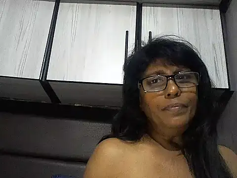 MsAttitude online show from 11/22/25, 03:11