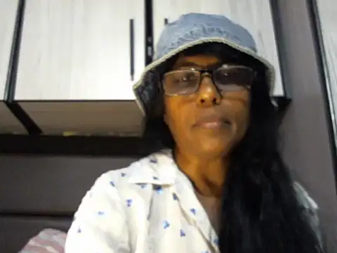 MsAttitude online show from 04/11/26, 09:35