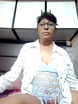 MsAttitude online show from 04/17/26, 05:38