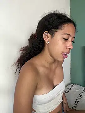 Miley and Vash online show from 12/27/24, 08:39