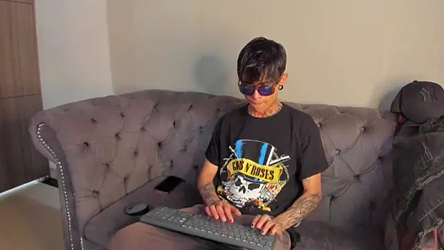 AcidMilo online show from 12/15/24, 04:26