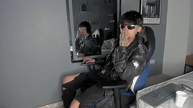 AcidMilo online show from 12/21/24, 12:49