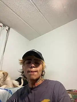 AcidMilo online show from 10/02/25, 11:12