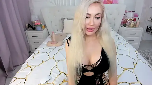 HottieSweetBritney online show from 03/22/26, 07:06