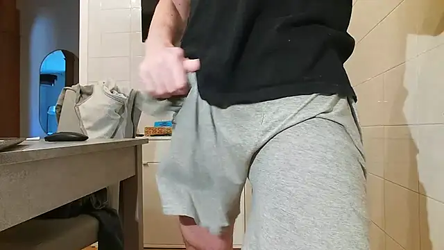 Snapshot of asa92921 chatting on 02/23/25, 02:35 asa92921 online show from 02/23/25, 02:35