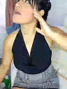 zhayra rose online show from 01/12/25, 10:33