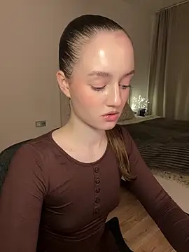 malyshhka online show from 04/05/26, 10:18