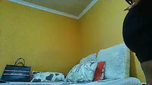 Snapshot of Charlie-Crawford chatting on 03/05/25, 03:18 Charlie-Crawford online show from 03/05/25, 03:18