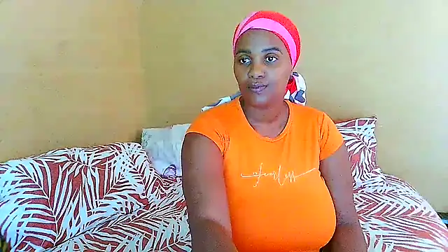 Snapshot of Charlie-Crawford chatting on 03/17/25, 02:23 Charlie-Crawford online show from 03/17/25, 02:23