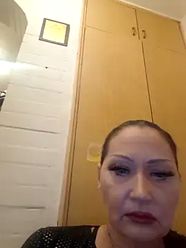 dominatrixredsonyja online show from 02/19/26, 10:39