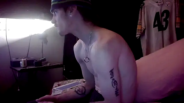 Snapshot of xxxTony999 chatting on 12/07/24, 08:38 xxxTony999 online show from 12/07/24, 08:38