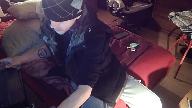 Snapshot of xxxTony999 chatting on 03/21/25, 06:49 xxxTony999 online show from 03/21/25, 06:49