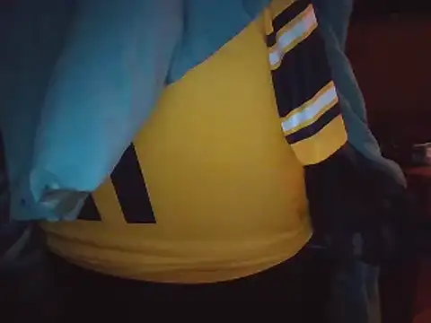 Snapshot of xxxTony999 chatting on 09/24/25, 08:01 xxxTony999 online show from 09/24/25, 08:01