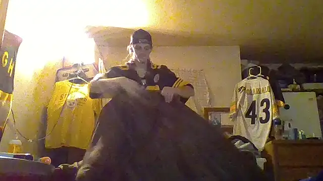 Snapshot of xxxTony999 chatting on 11/03/25, 11:26 xxxTony999 online show from 11/03/25, 11:26