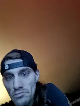 Snapshot of xxxTony999 chatting on 11/13/25, 08:02 xxxTony999 online show from 11/13/25, 08:02