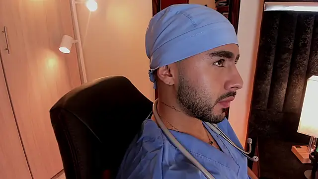 ItsMeEros online show from 10/21/25, 10:10