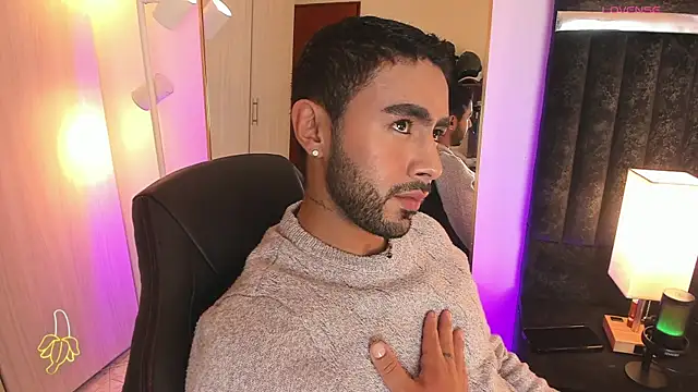 ItsMeEros online show from 12/02/25, 10:27